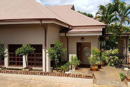 93 On Celliers Guesthouse หลุยส์ทริคาร์ดท์ ภายนอก รูปภาพ