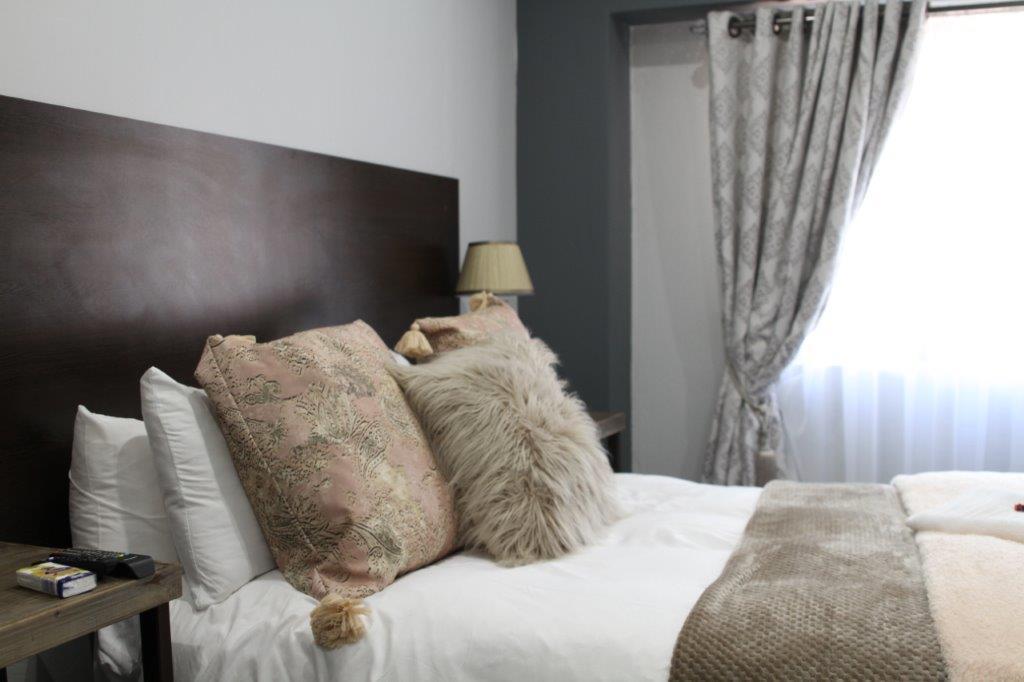 93 On Celliers Guesthouse หลุยส์ทริคาร์ดท์ ภายนอก รูปภาพ